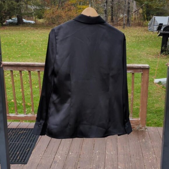 Karen Scott Sz M Black Satin Button Down Collared Shirt Classic Goth Career Chic - Picture 3 of 6